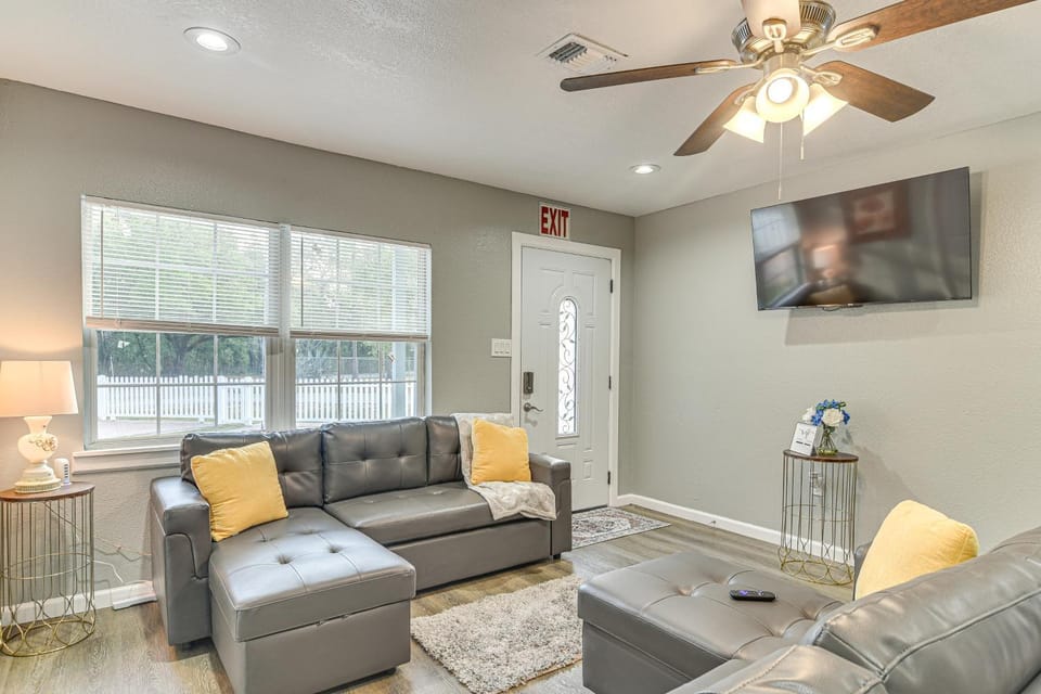 Breezy Tampa Home w/ Yard: Perfect for Long Stays House in Lutz