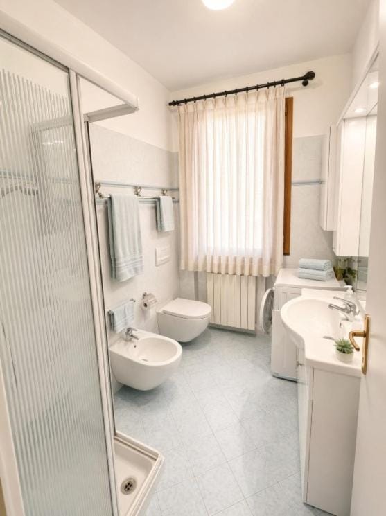 Shower, Toilet, Bathroom, bidet, washing machine