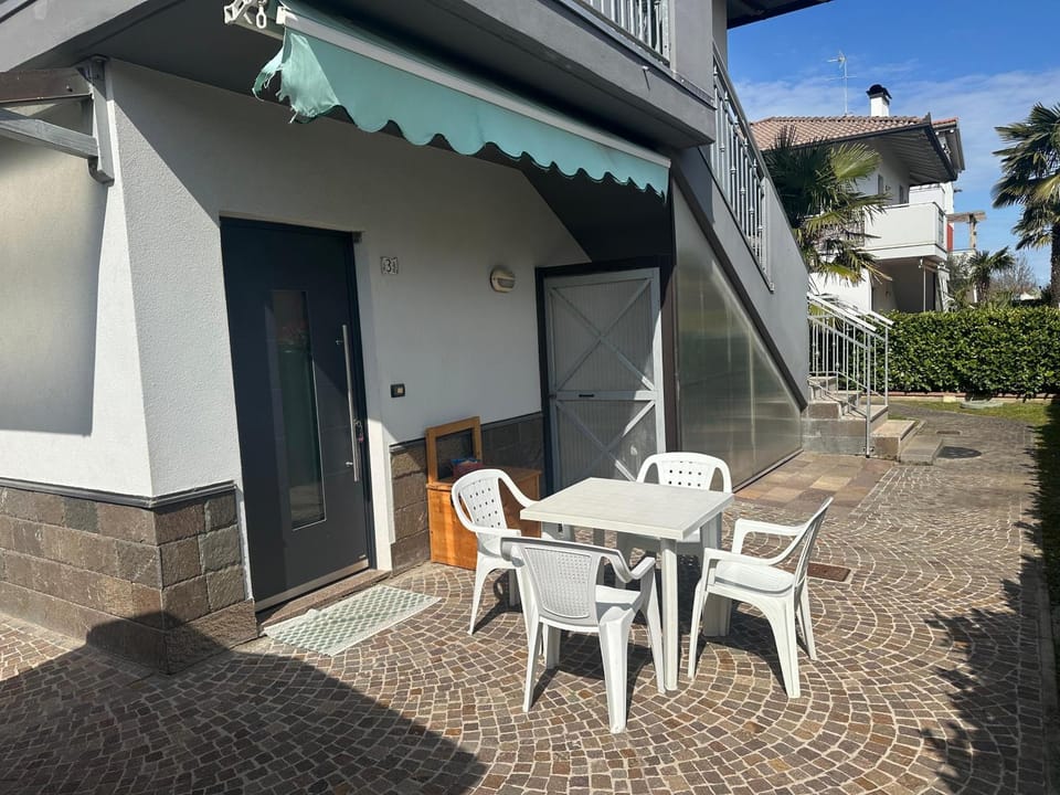 Property building, Balcony/Terrace