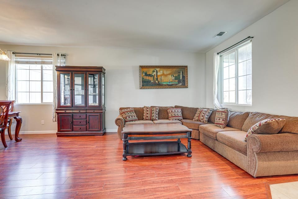 7 Mi to Dtwn Home with Fenced Yard in Roseville! House in Roseville