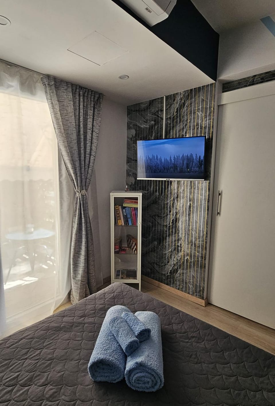 Library, TV and multimedia