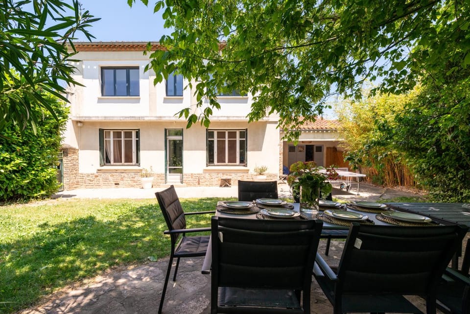 Property building, Garden view