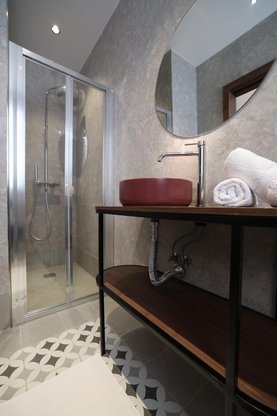 Shower, Bathroom, towels