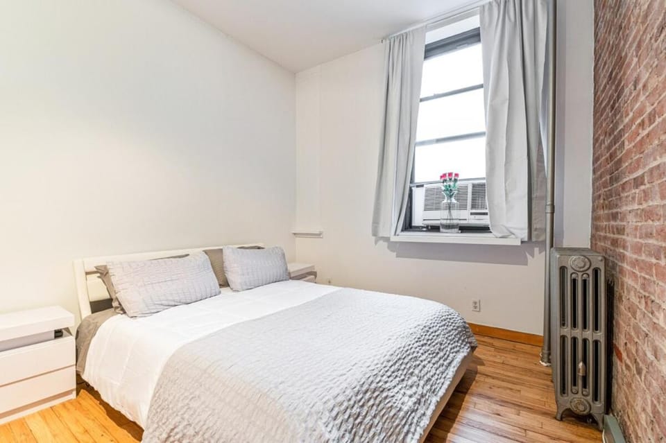 XL Prime Tribeca Furnished Loft, June To Aug 90 Days Stay Required Apartment in Lower Manhattan