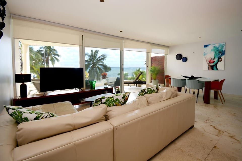 TV and multimedia, Living room, Seating area, Sea view