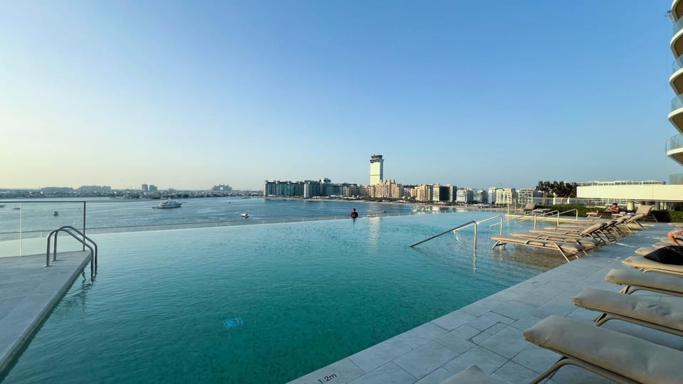 Swimming pool, sunbed