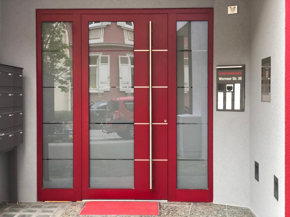 Property building, Facade/entrance