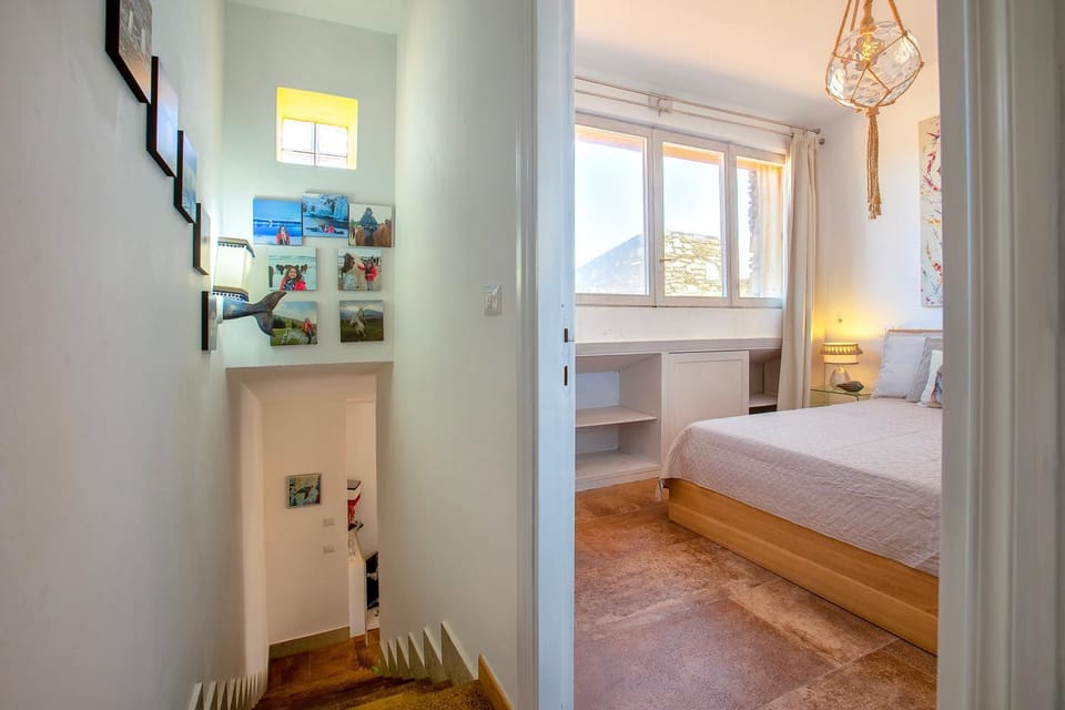 Property building, Living room, Bedroom