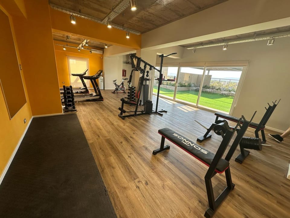 TV and multimedia, Balcony/Terrace, Fitness centre/facilities, heating, air conditioner
