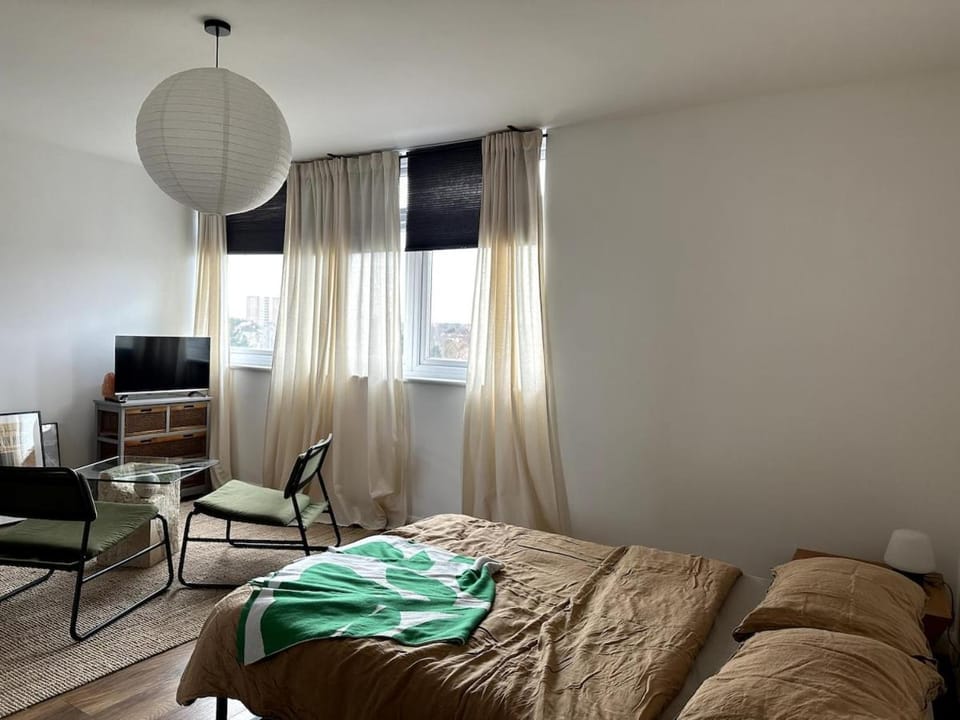 Flat-on-Sea Apartment in Southend-on-Sea