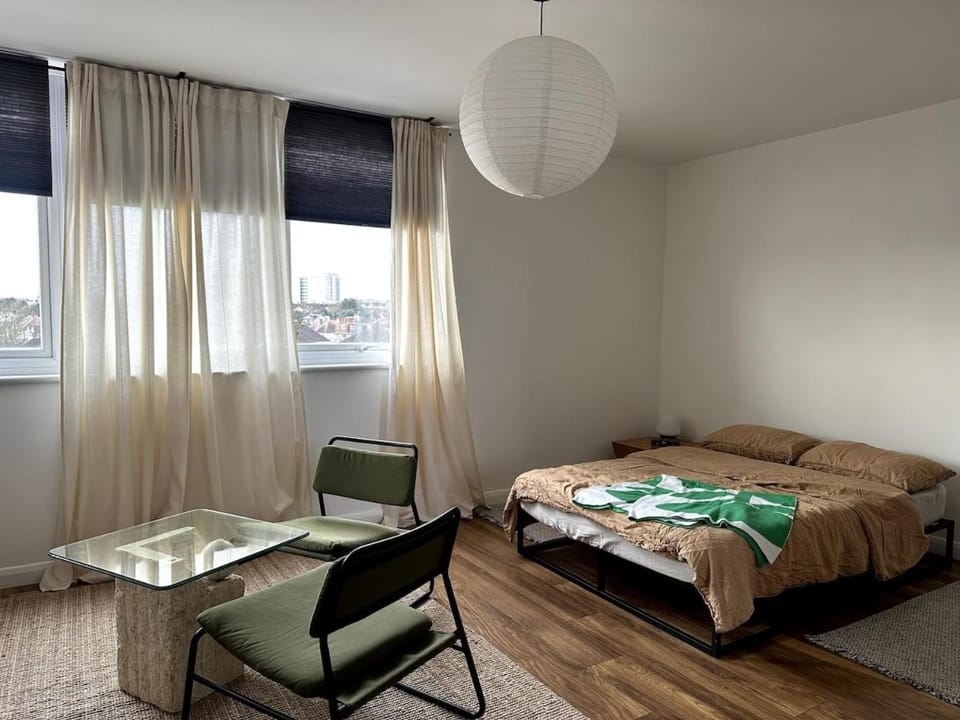 Flat-on-Sea Apartment in Southend-on-Sea