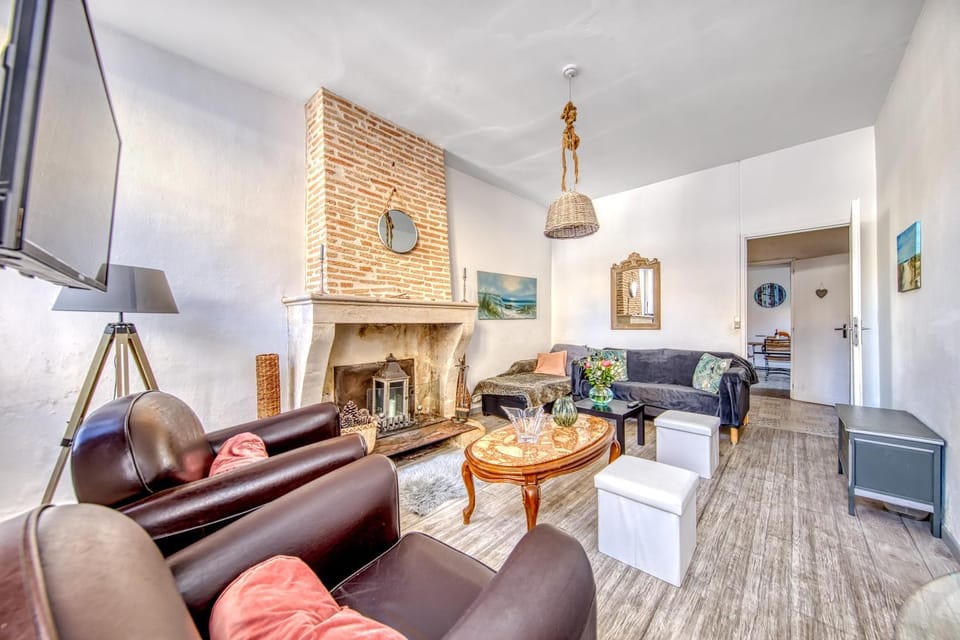 Property building, Living room