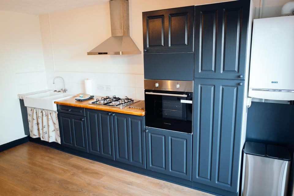 dishwasher, oven, pet friendly, stove
