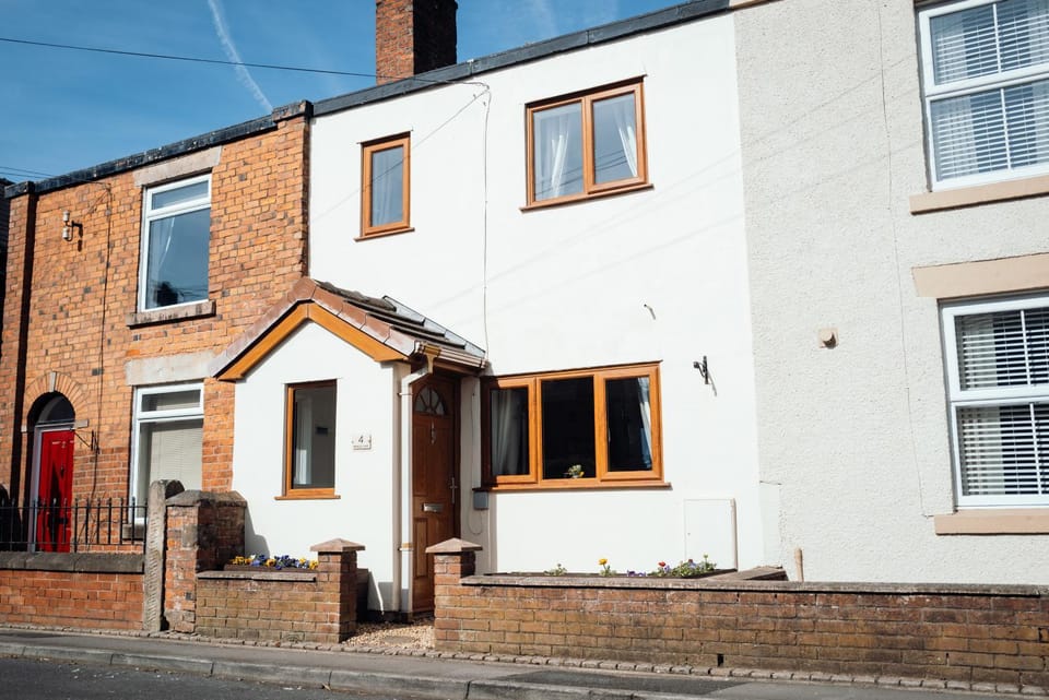 Property building, Day, Neighbourhood, Street view