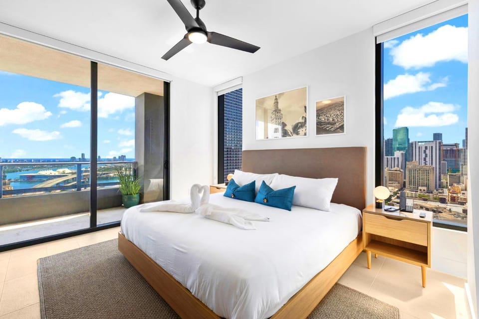 Bed, View (from property/room), Bedroom, towels