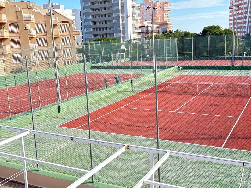 Tennis court