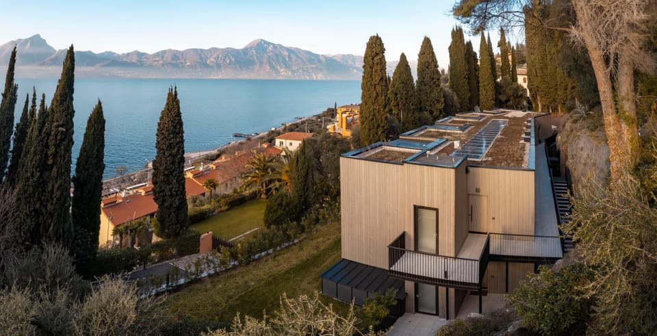 Villa Inessa - Ferienwohnung am Gardasee in Torri del Benaco mit Pool & Seeblick Apartment in Torri del Benaco