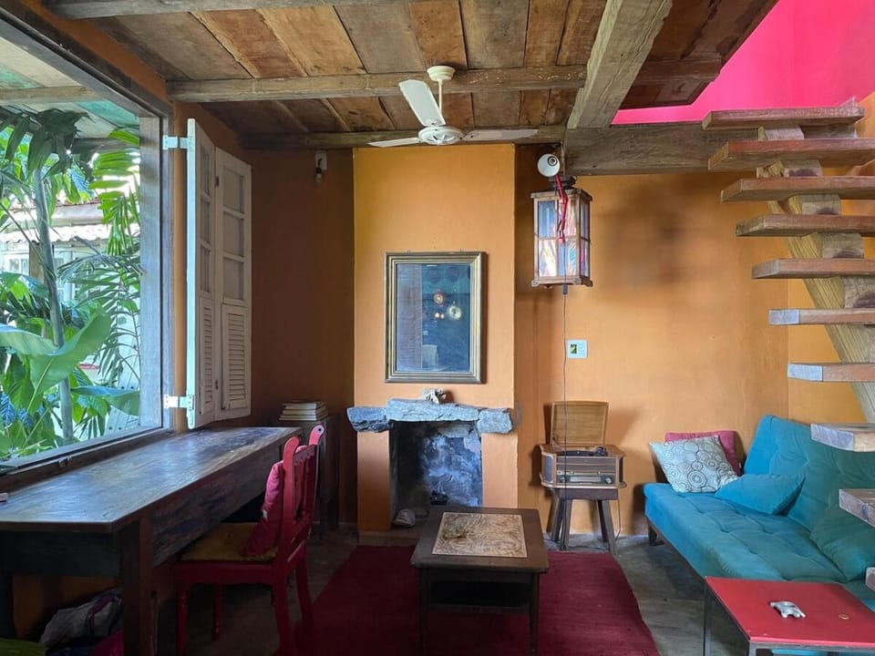 Artistic Chalet with view & pool House in Santa Teresa