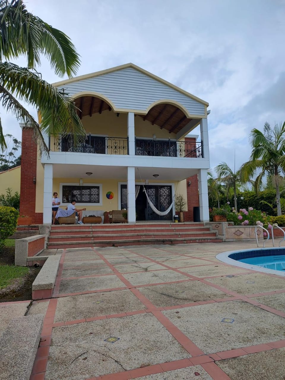 Property building, Day, Garden, Garden view, Pool view, Swimming pool
