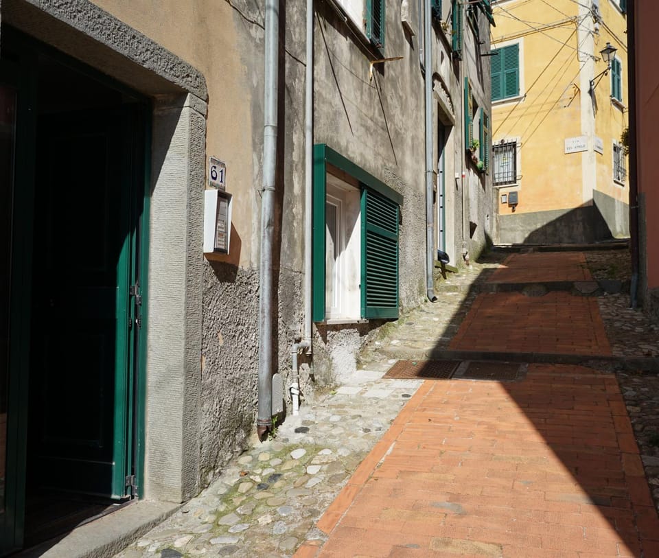 Waves & Trails - mytouristhome Apartment in Lerici