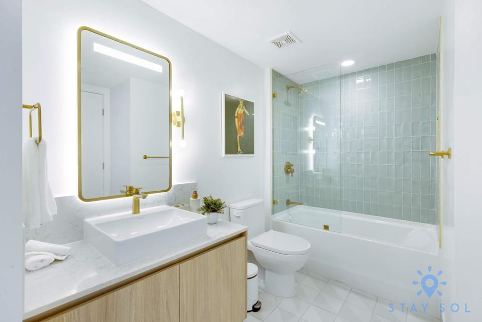 Modern Stylish 1BR Apartment with Pool Apartment in Miami