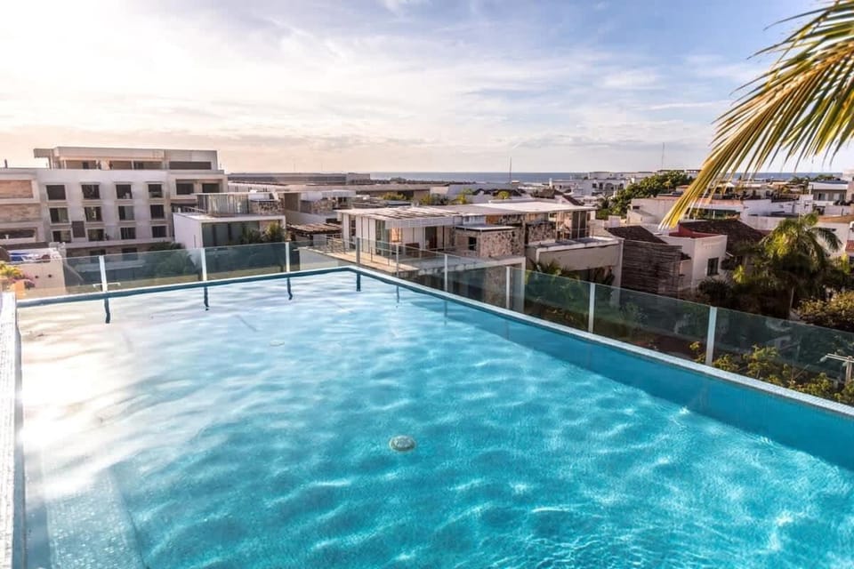 Property building, Natural landscape, Balcony/Terrace, Pool view, Swimming pool