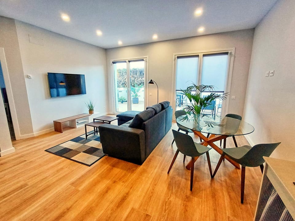 Living room, Dining area