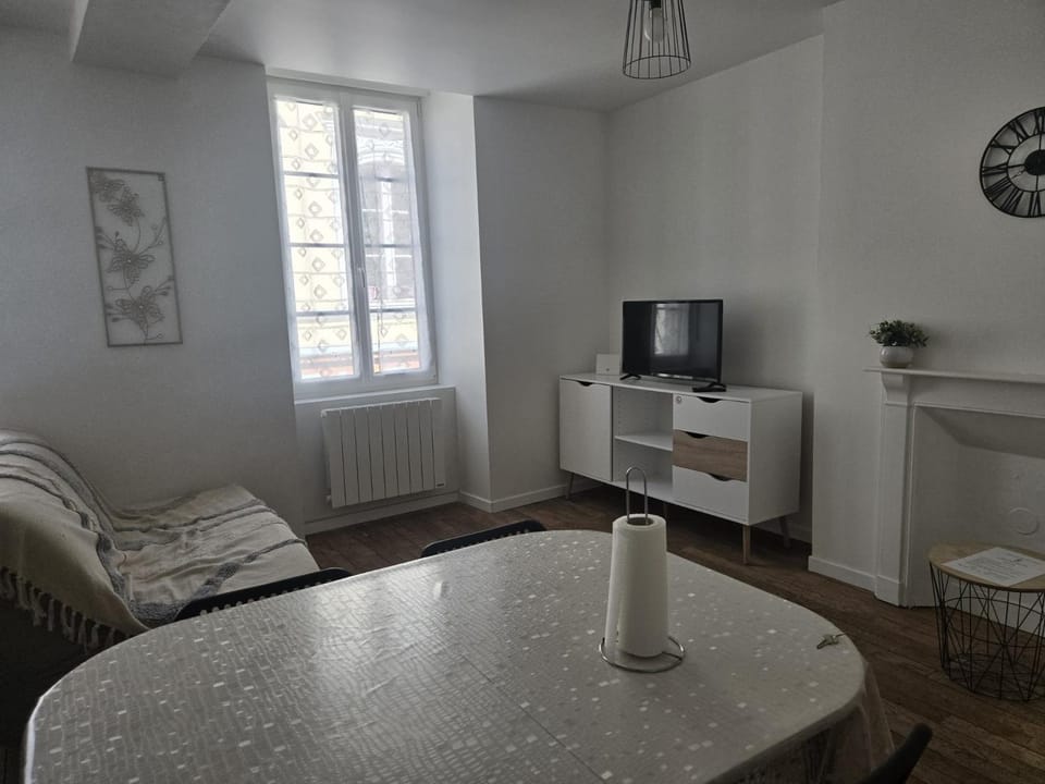 3 Escapade cosy au cœur d Ernée Apartment in Normandy