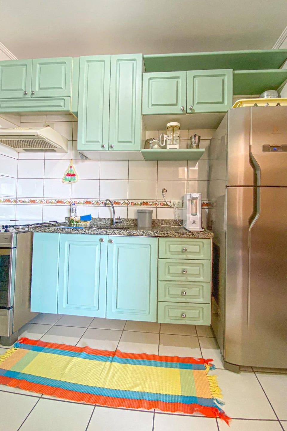 Apartamento com piscina na Enseada Apartment in State of São Paulo