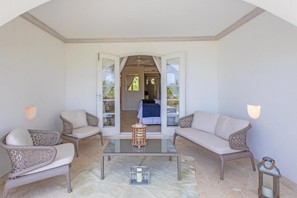 Patio, Balcony/Terrace, Seating area