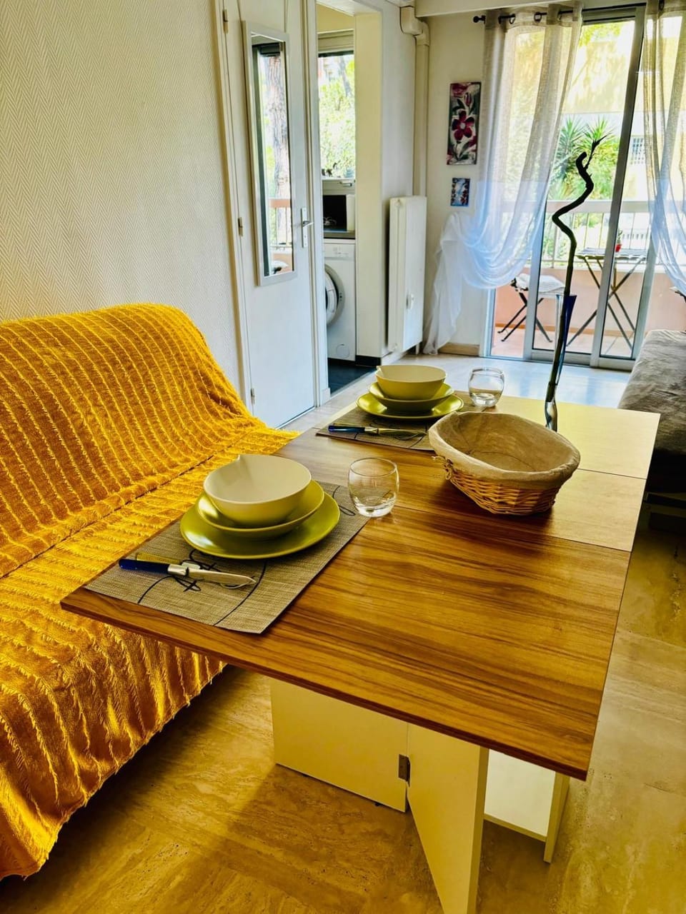 Condo in a private residence with pool Apartment in Nice