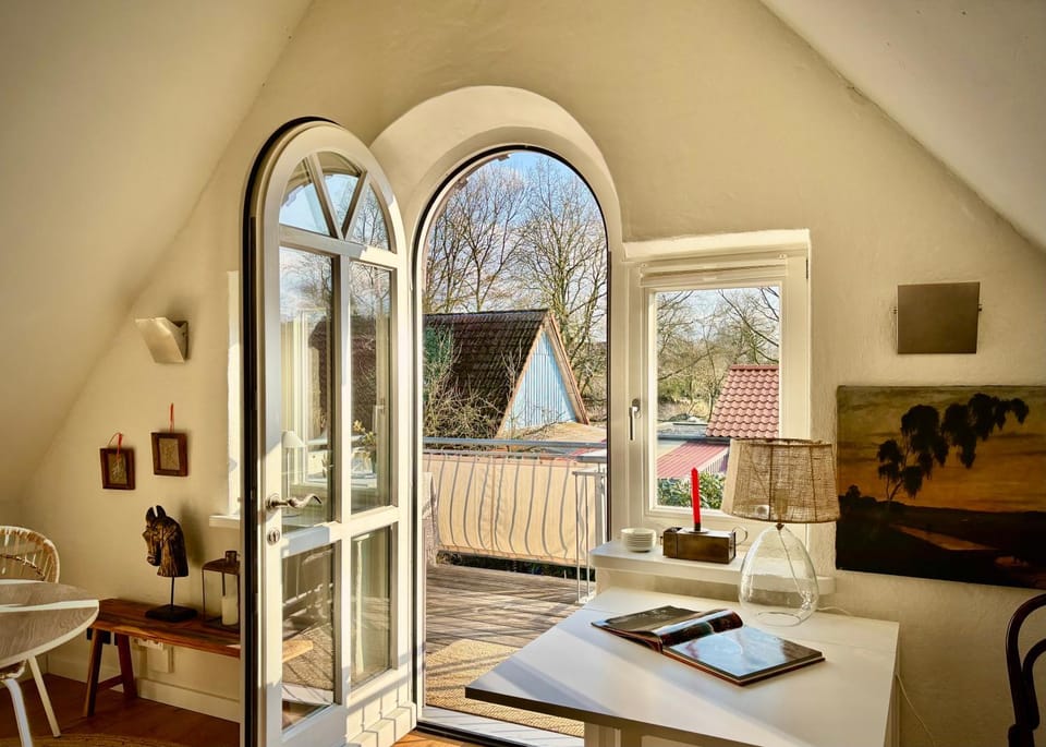 Patio, Day, View (from property/room), Balcony/Terrace, Living room, Dining area