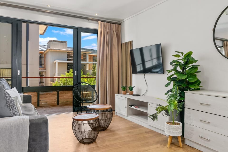 TV and multimedia, Balcony/Terrace, Living room