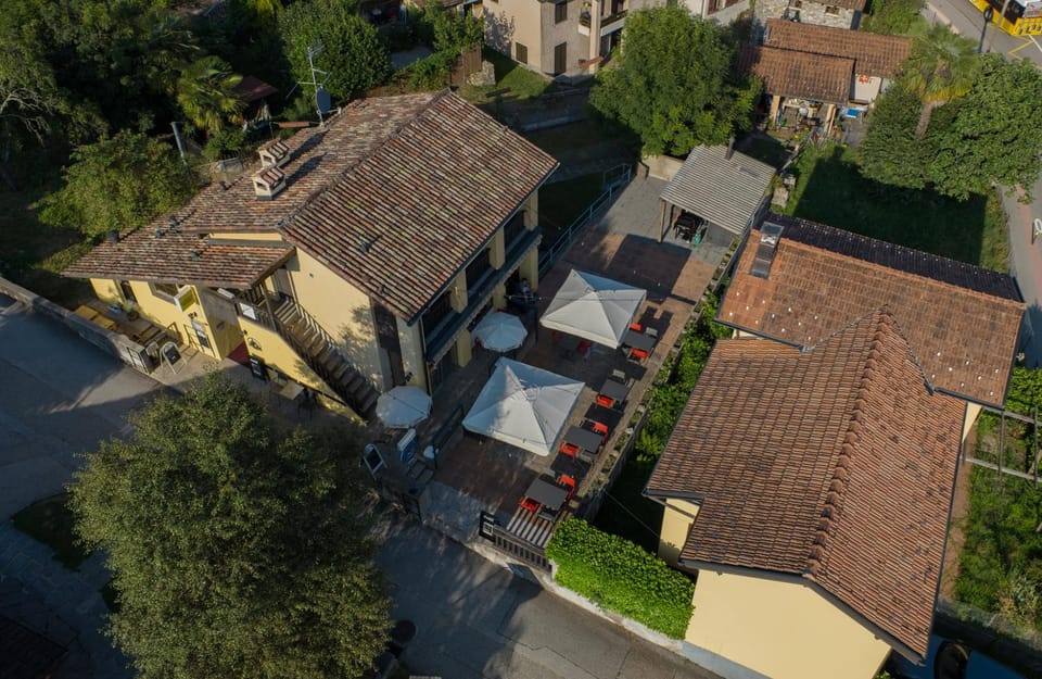 Dormire al Grotto Fonti Bed and Breakfast in Canton of Ticino