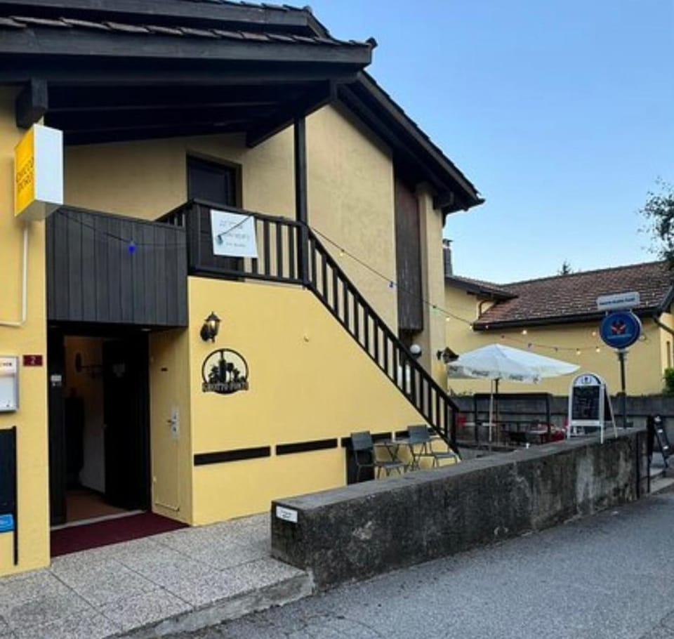 Dormire al Grotto Fonti Bed and Breakfast in Canton of Ticino