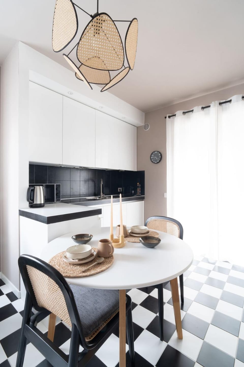 Kitchen or kitchenette, Dining area, dishwasher, microwave, stove