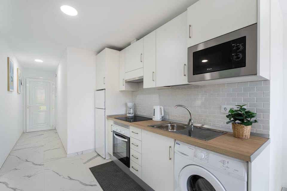 Kitchen or kitchenette, Living room