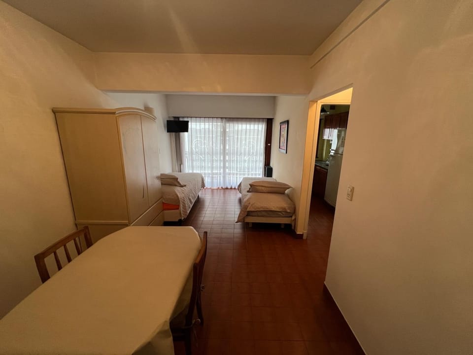 Bed, TV and multimedia, Living room, Dining area