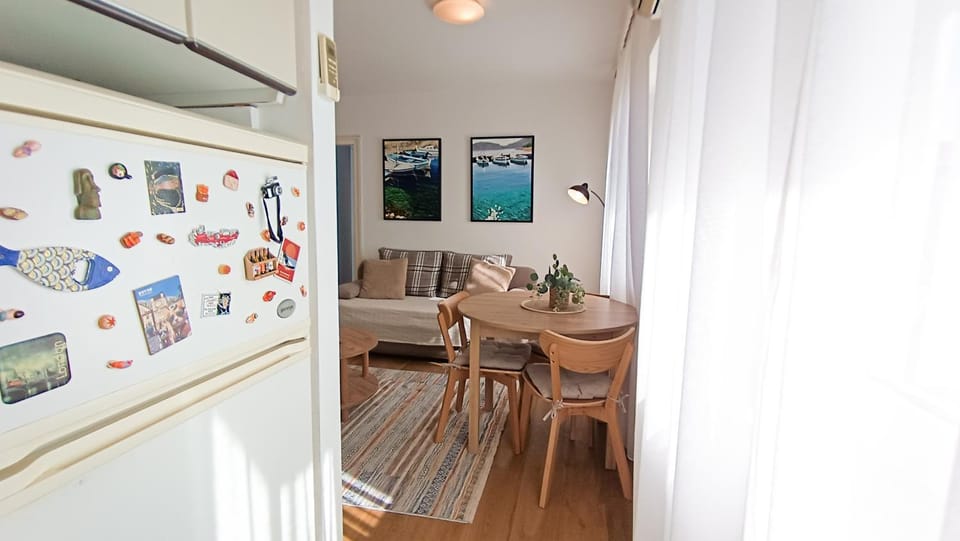 Living room, kitchen