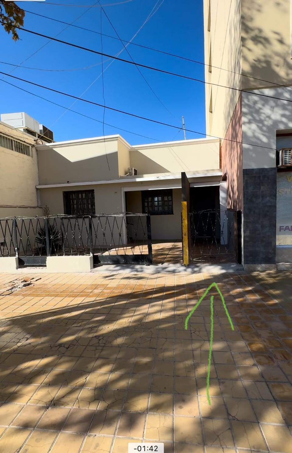 Facade/entrance