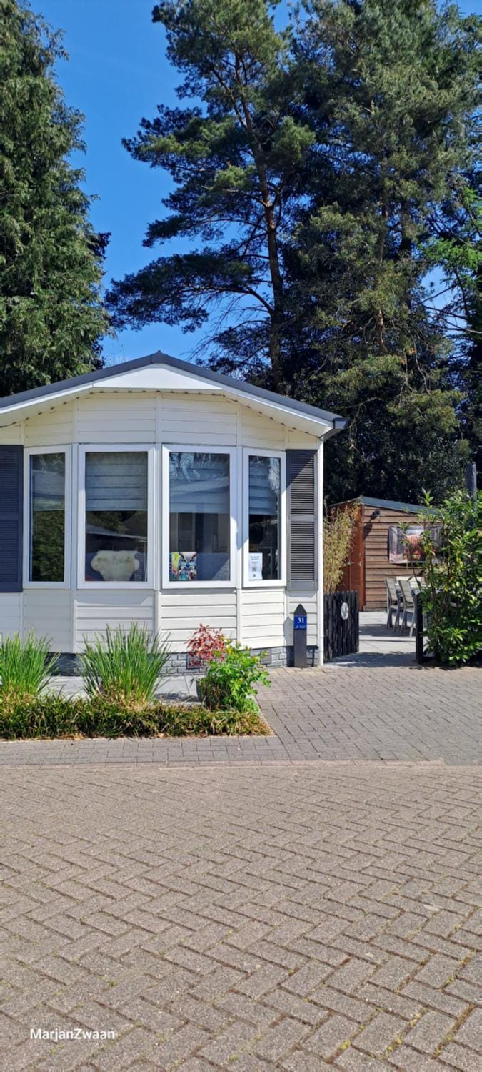 Property building, Patio, Facade/entrance, Day, Property logo or sign, Garden, View (from property/room), Pets, Guests, Garden view, Parking, furniture, heating, internet, pet friendly, storage, toaster