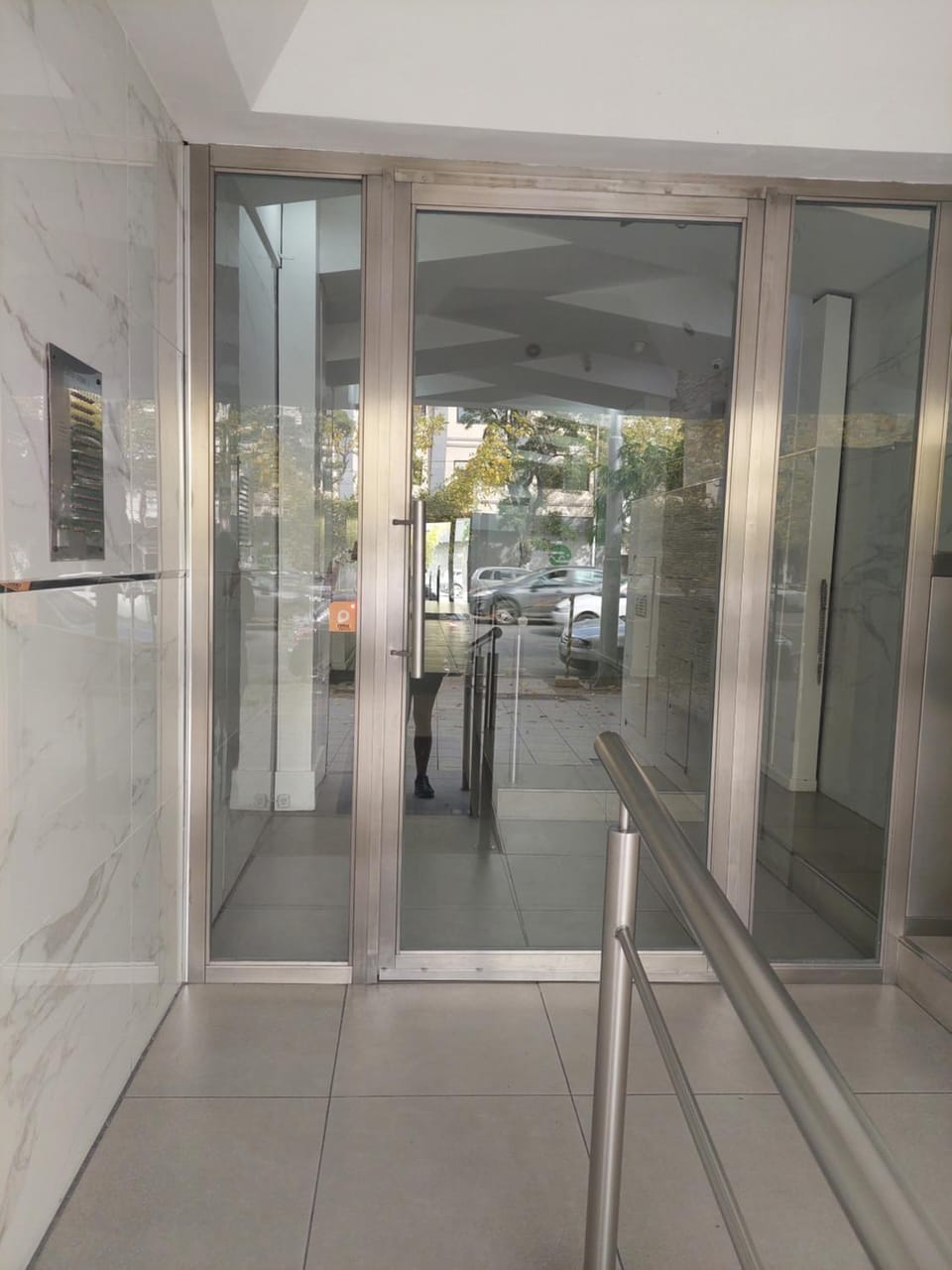 Facade/entrance