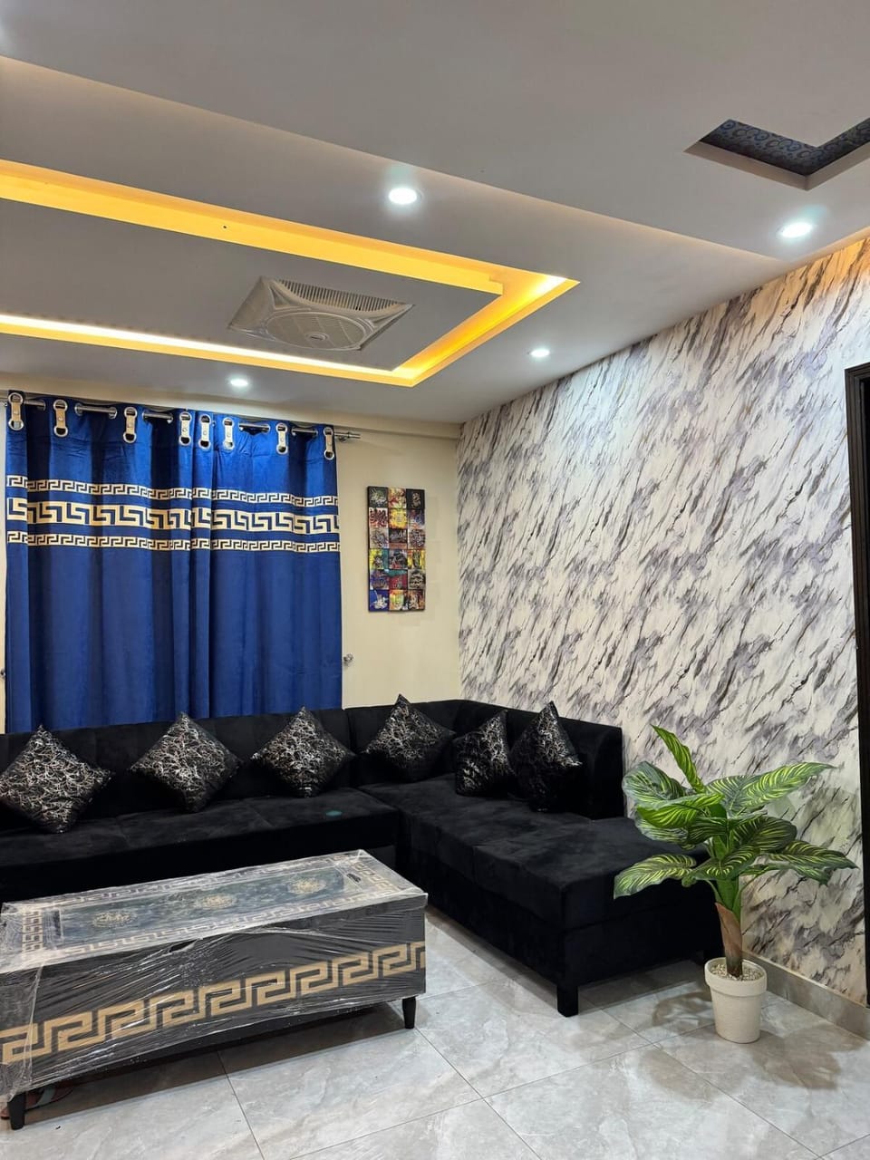Apartment in lahore bahria town Apartment in Lahore