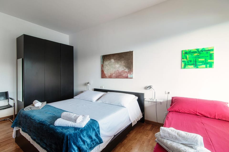 Bed, Photo of the whole room, Bedroom, towels, wardrobe