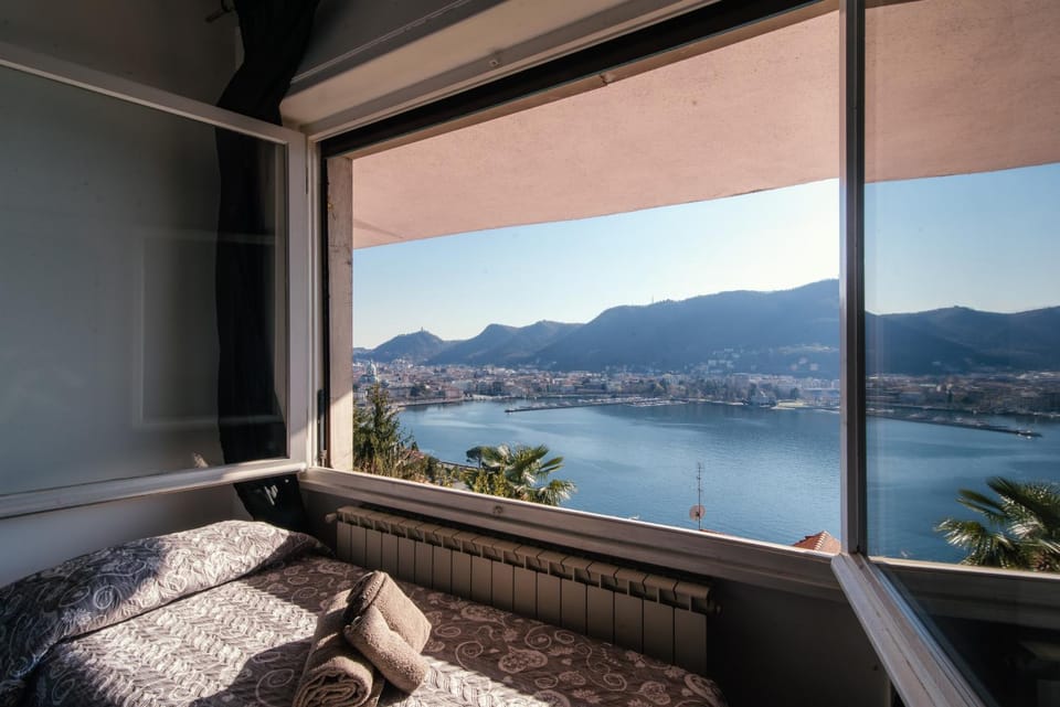 Day, Natural landscape, View (from property/room), Bedroom, Mountain view