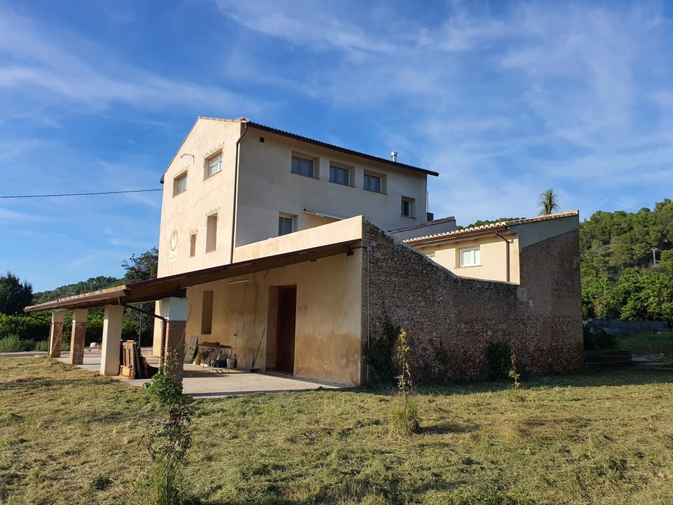 Property building, Day