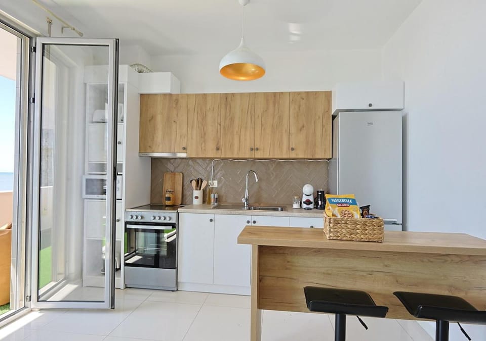 Kitchen or kitchenette, pet friendly