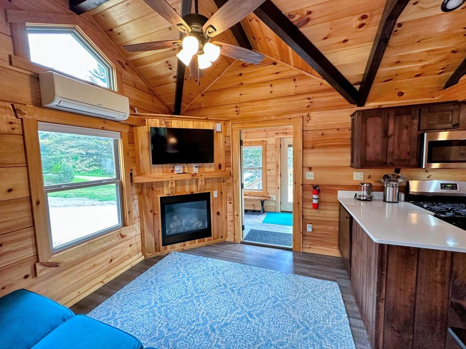 Tiny Home Topline House in Twin Mountain