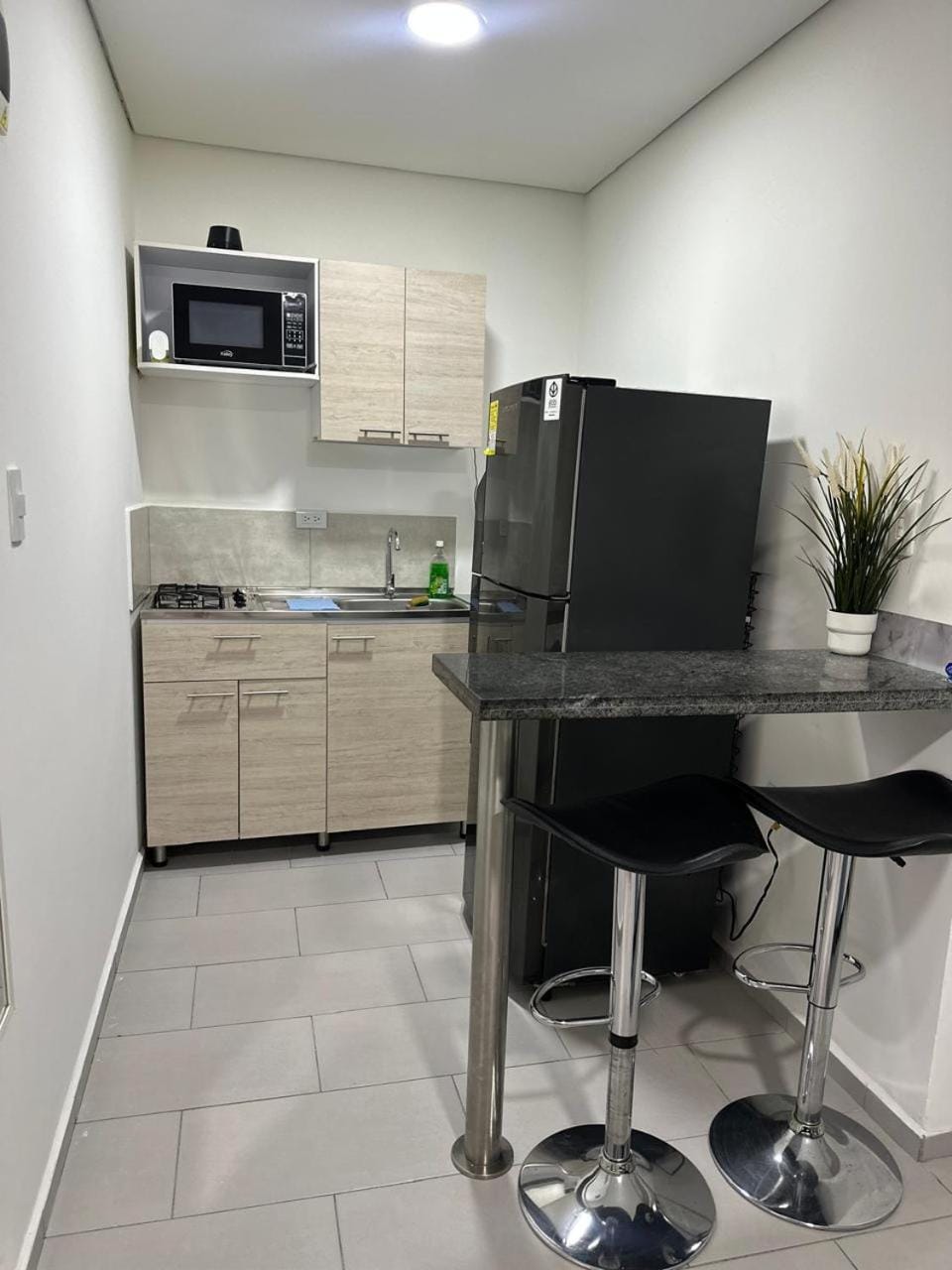 microwave, kitchen
