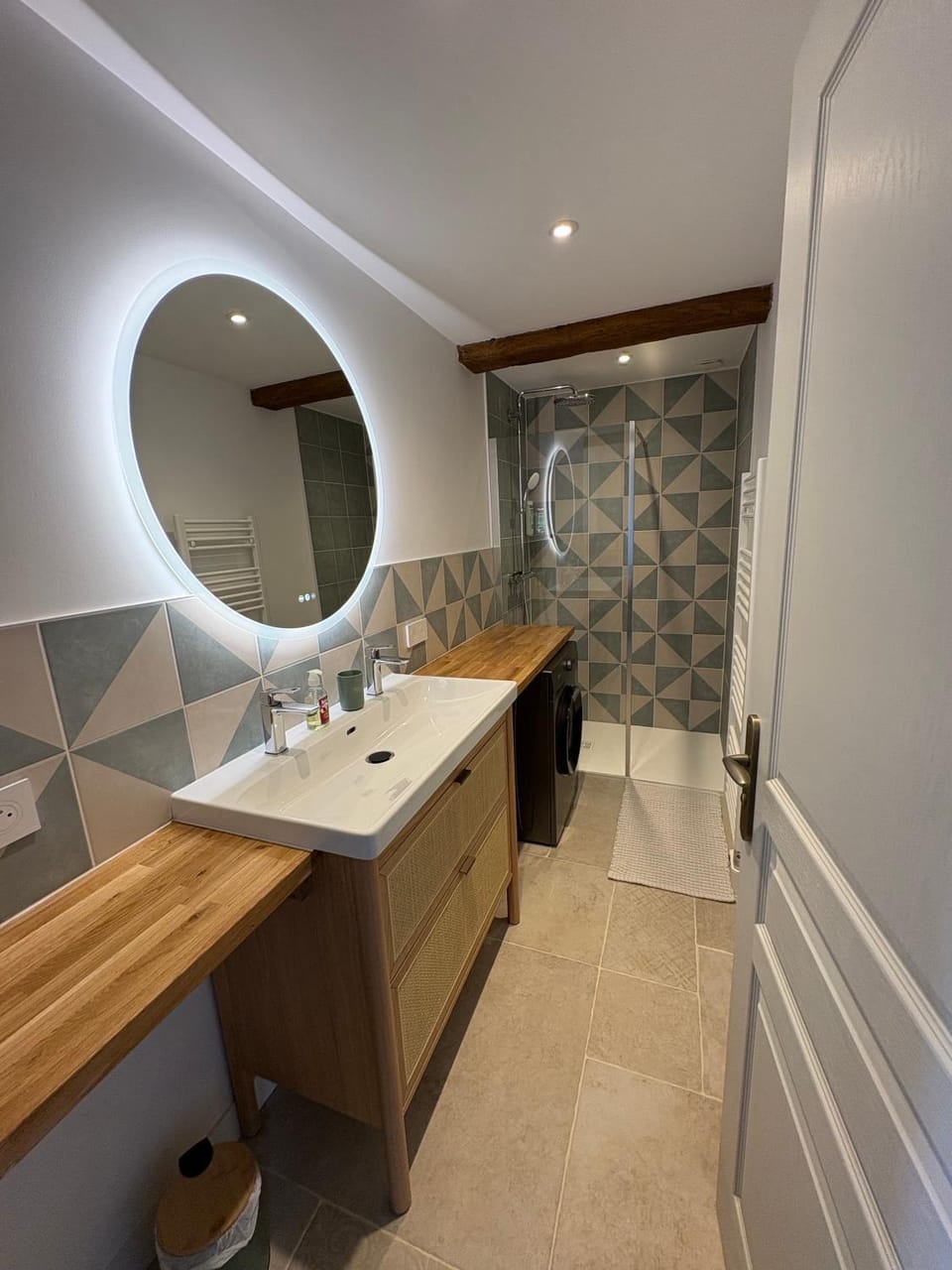Shower, Bathroom, washing machine